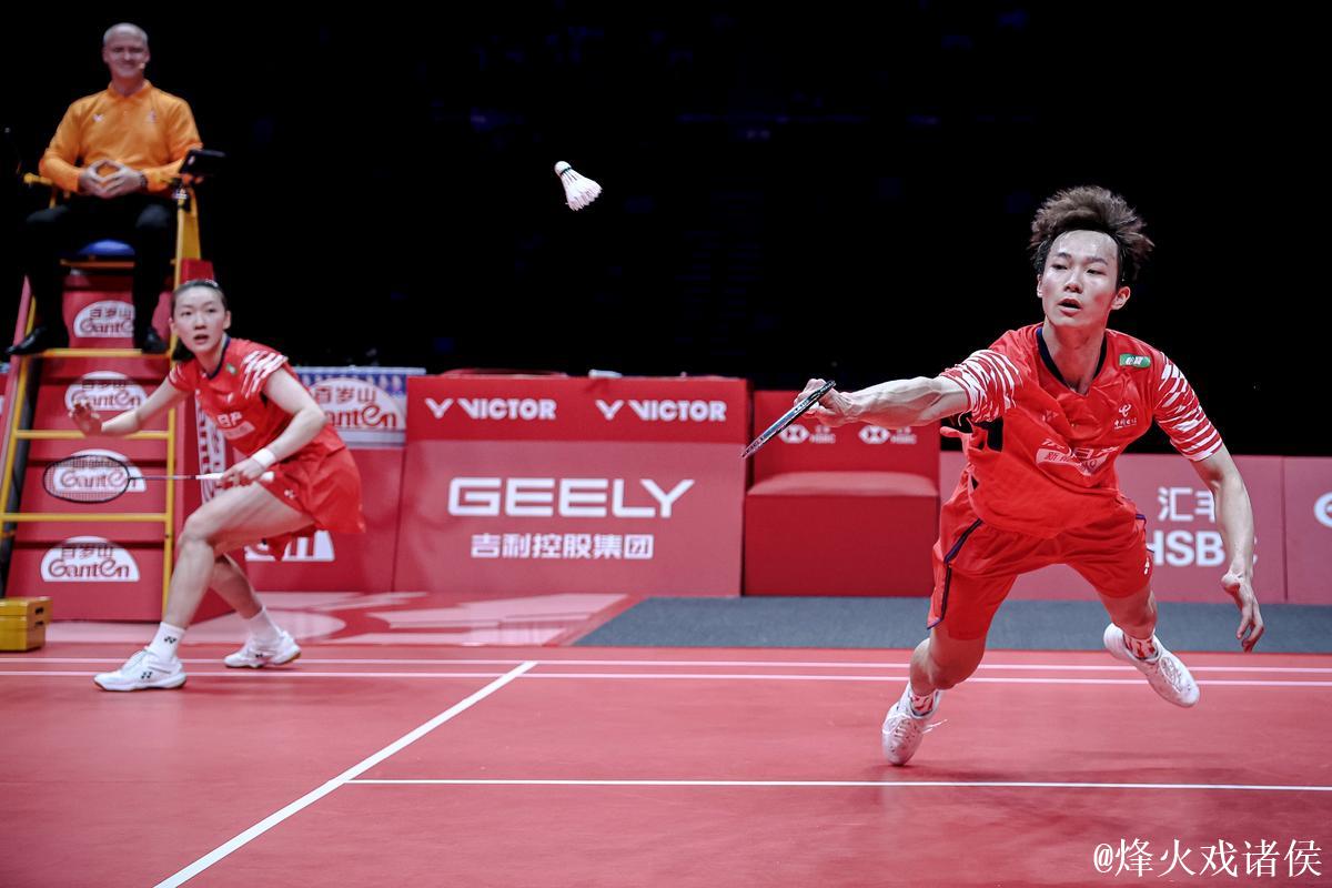 蒋振邦、魏雅欣获得羽毛球世锦赛混双亚军 蒋振邦、魏雅欣获得羽毛球世锦赛混双亚军